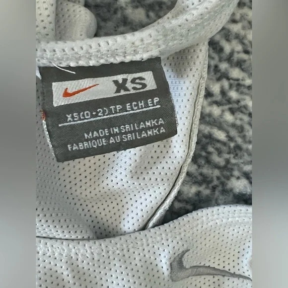 Vintage Y2K Women’s Nike Sports Bras Black and White XS - Picture 4 of 4